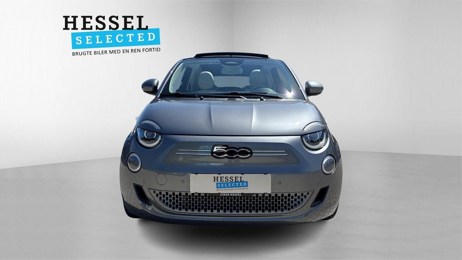 Grå Fiat 500e fra 2023