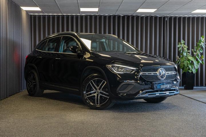 Sort Mercedes GLA250 e fra 2022