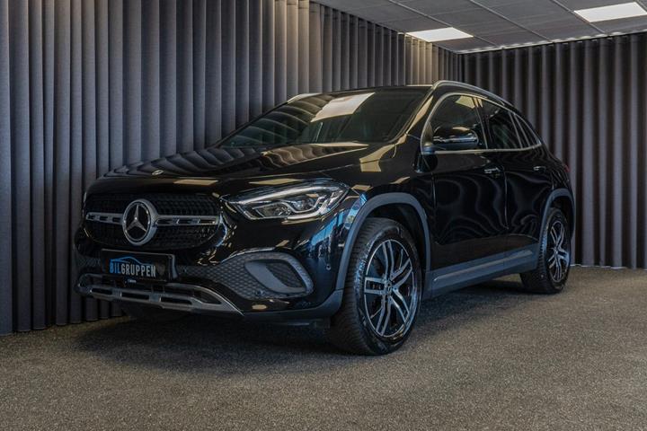 Sort Mercedes GLA250 e fra 2022