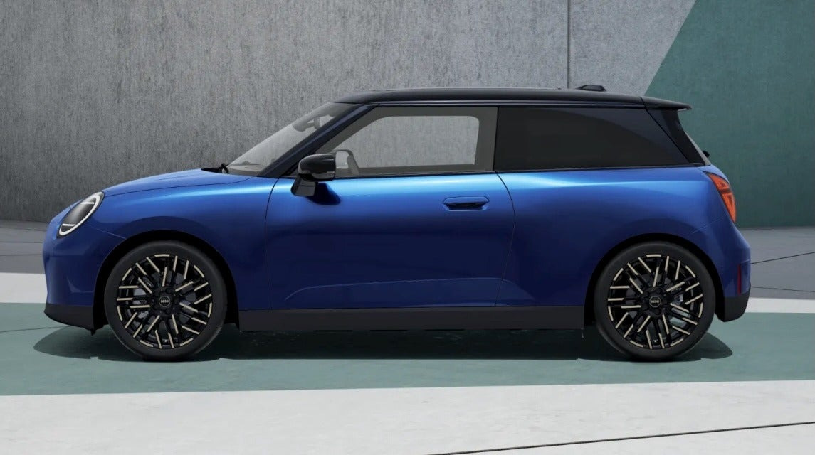 Blå Mini Cooper SE fra 2024