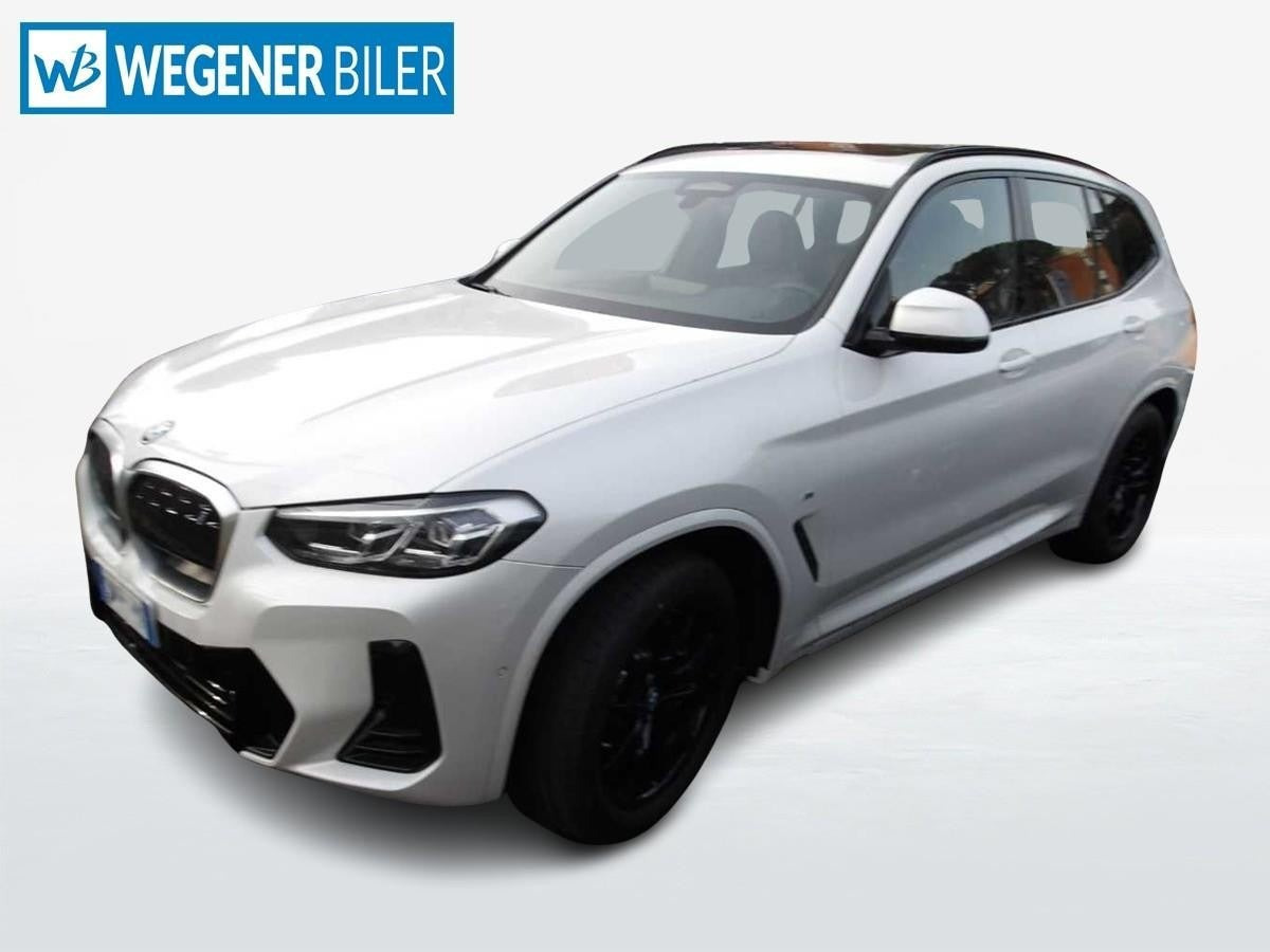 Hvid BMW iX3 fra 2023