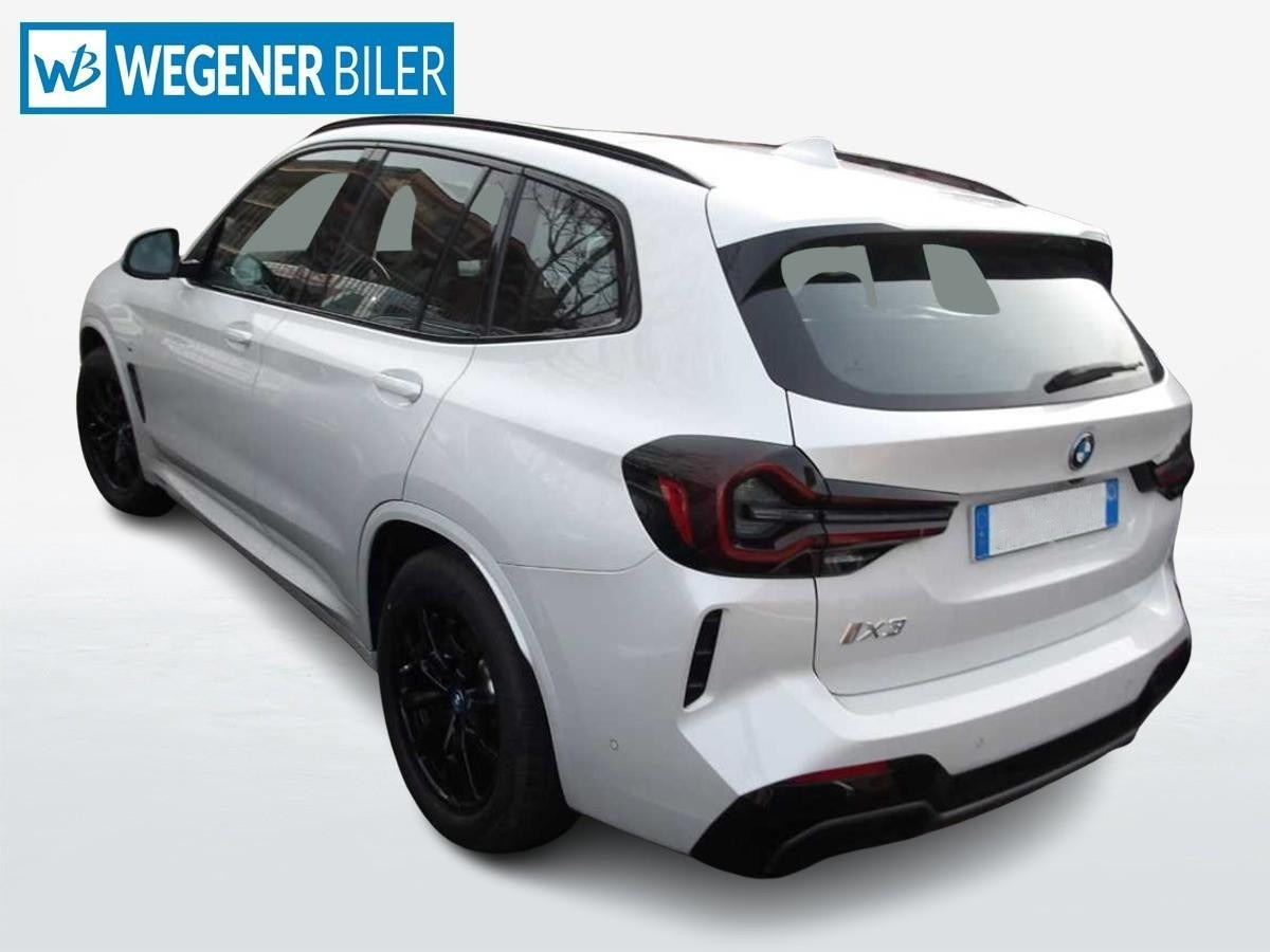Hvid BMW iX3 fra 2023