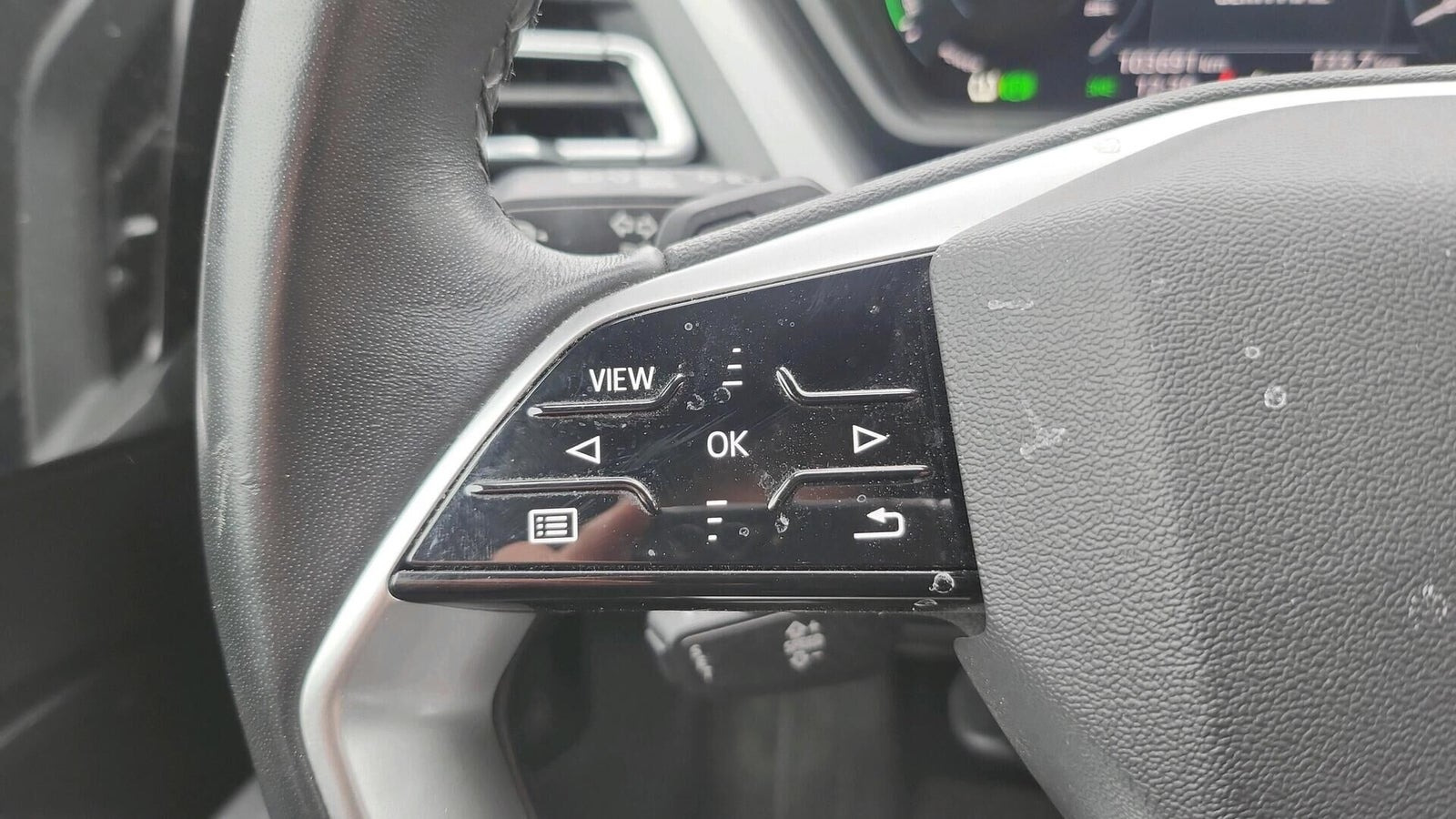 Hvid Audi Q4 e-tron fra 2022