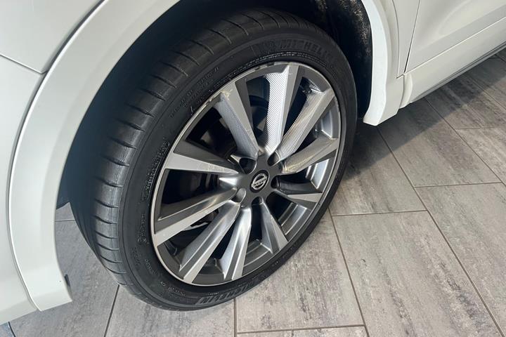 Hvid Nissan Qashqai fra 2019