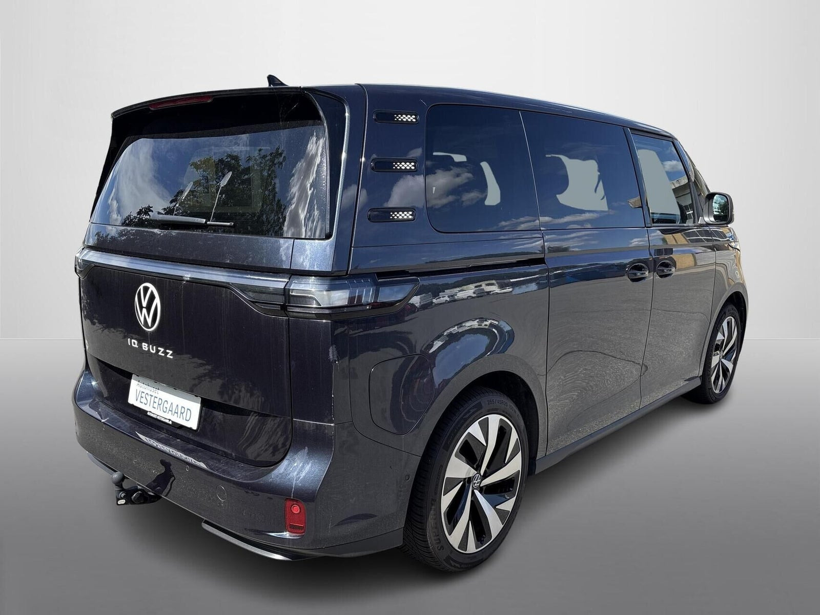 Blå VW ID.Buzz fra 2024