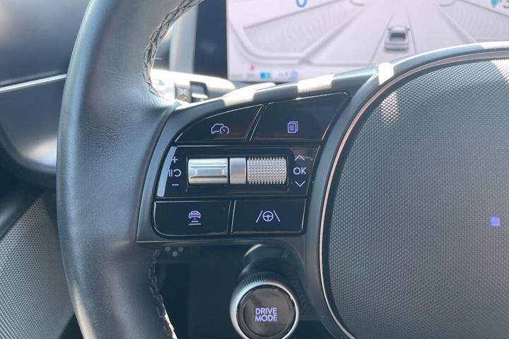 Grå Hyundai Ioniq 6 fra 2024