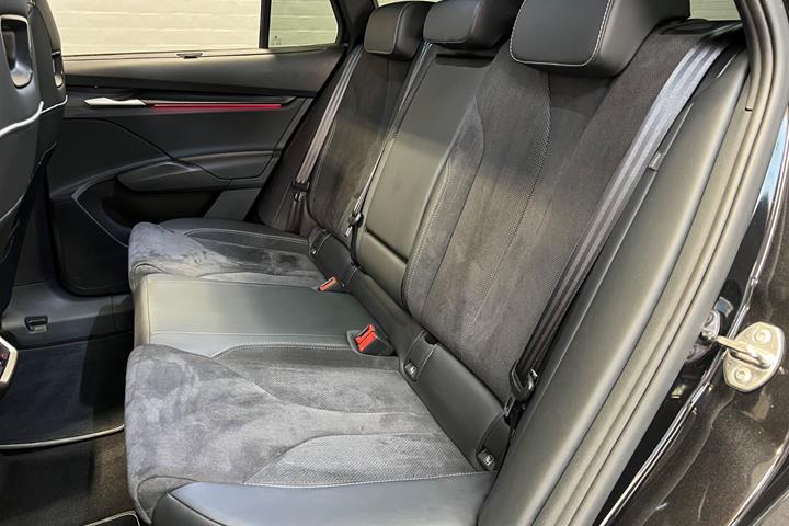Sort Skoda Enyaq fra 2025
