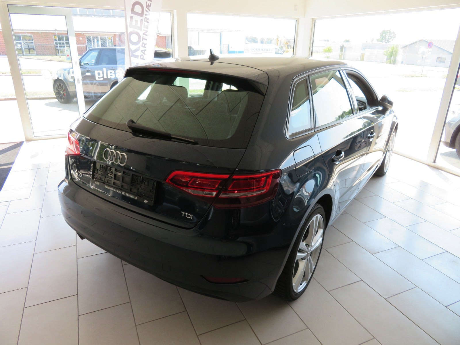 Blå Audi A3 fra 2017
