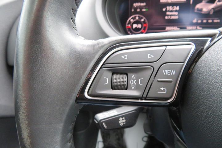 Blå Audi A3 fra 2017