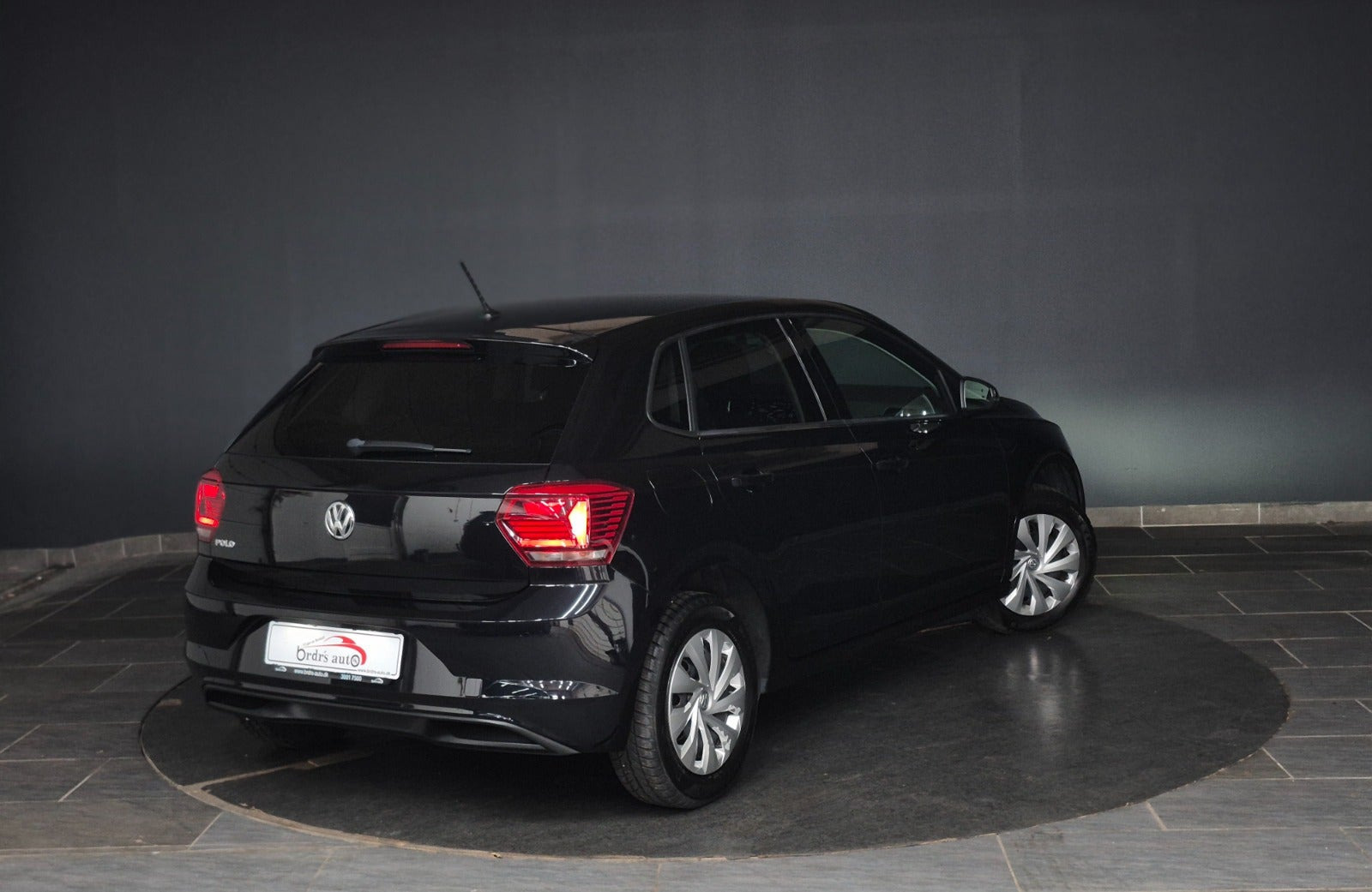 Sort VW Polo fra 2020