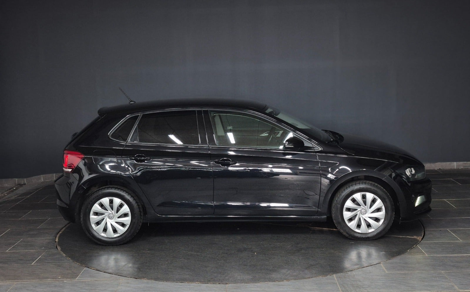 Sort VW Polo fra 2020
