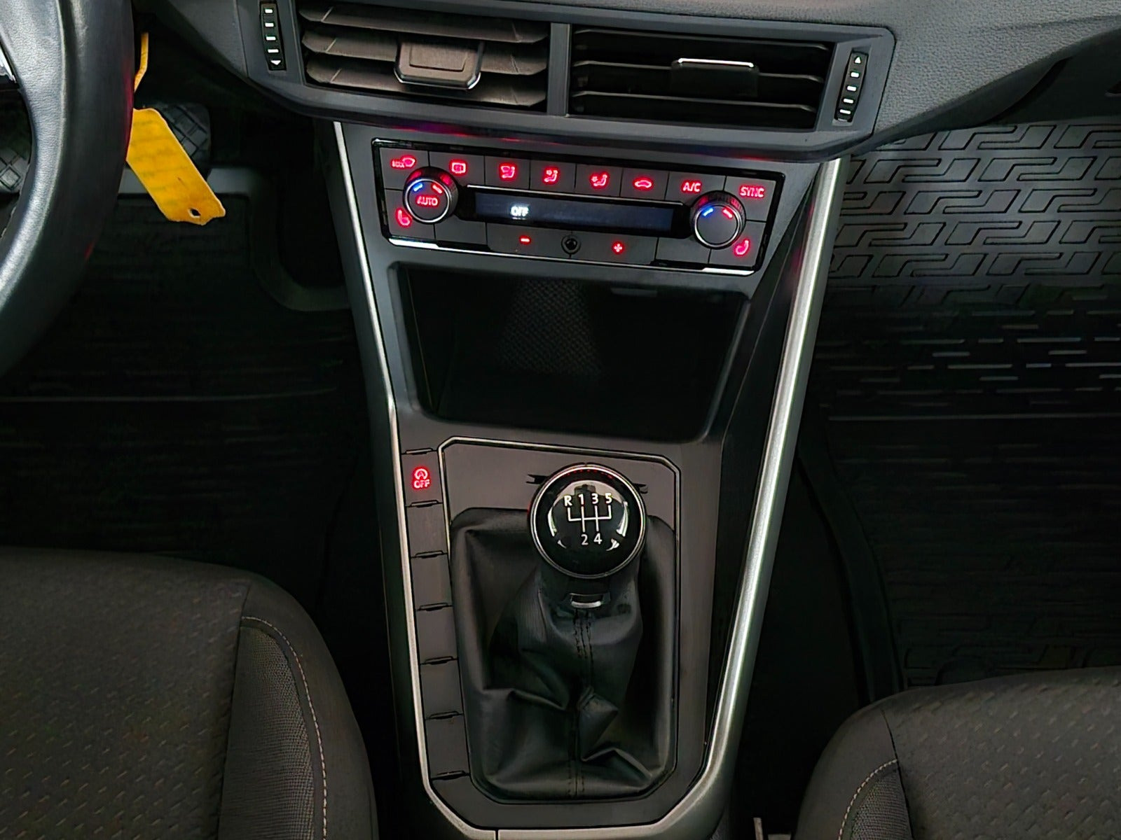 Sort VW Polo fra 2020