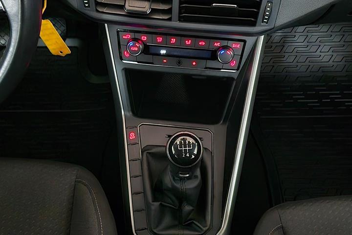 Sort VW Polo fra 2020