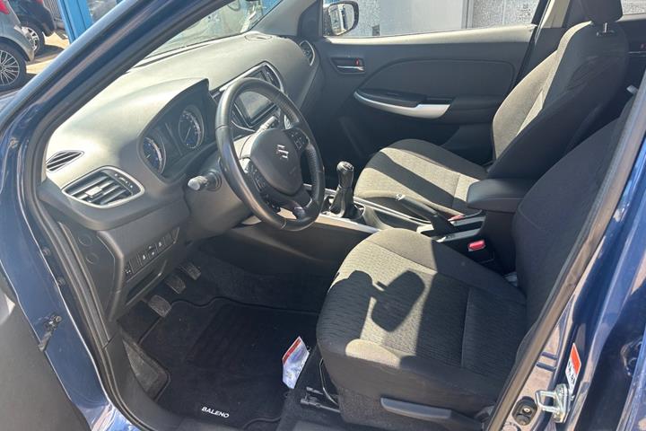 Blå Suzuki Baleno fra 2019