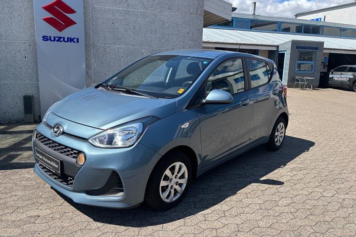 Blå Hyundai i10 fra 2017