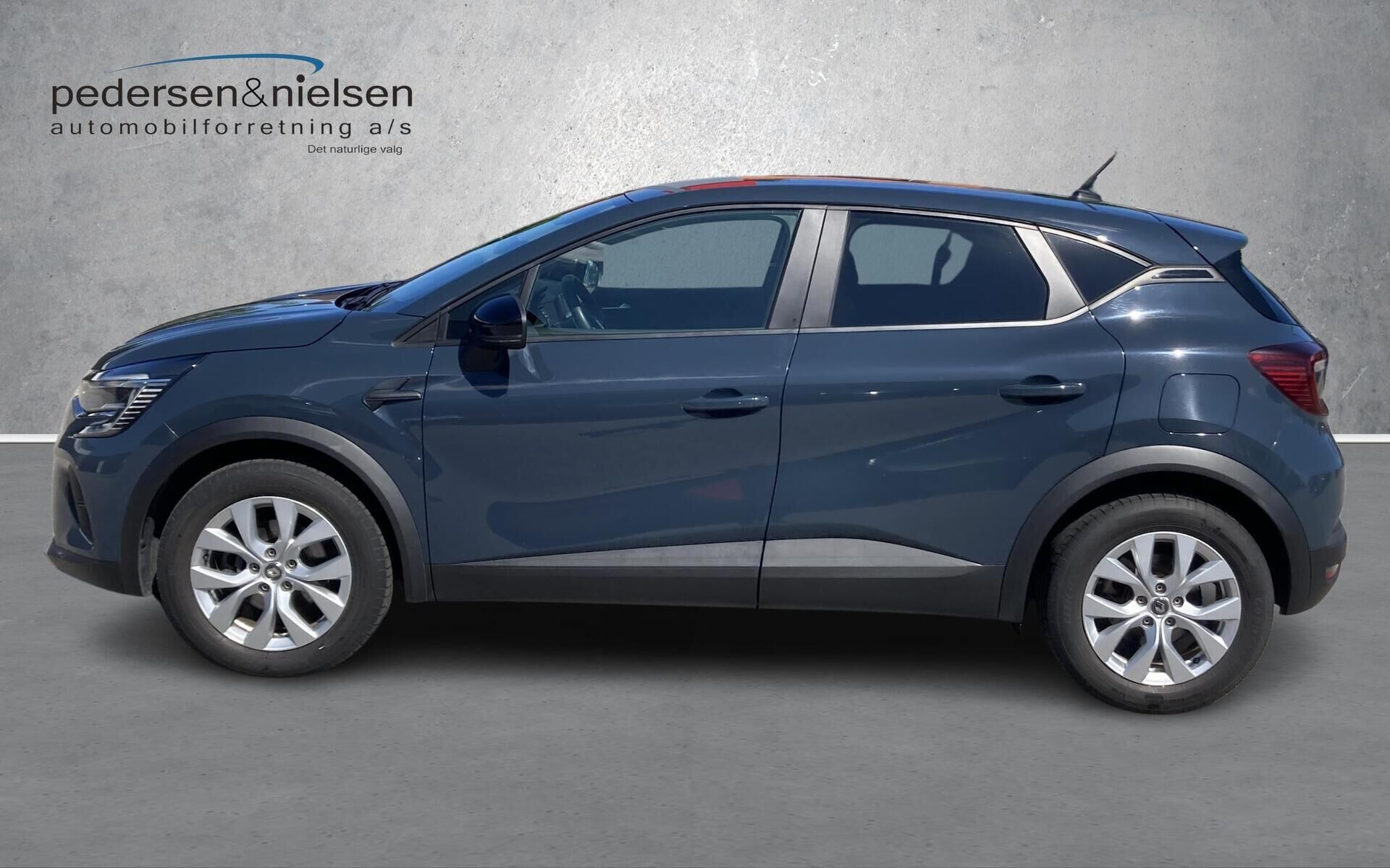 Blå Renault Captur fra 2022