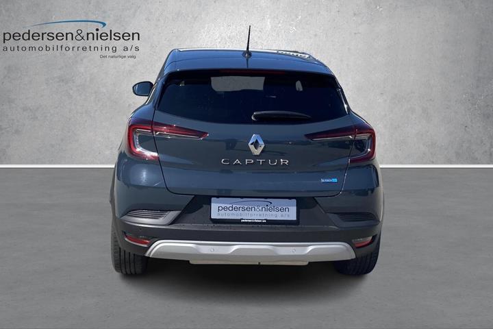 Blå Renault Captur fra 2022
