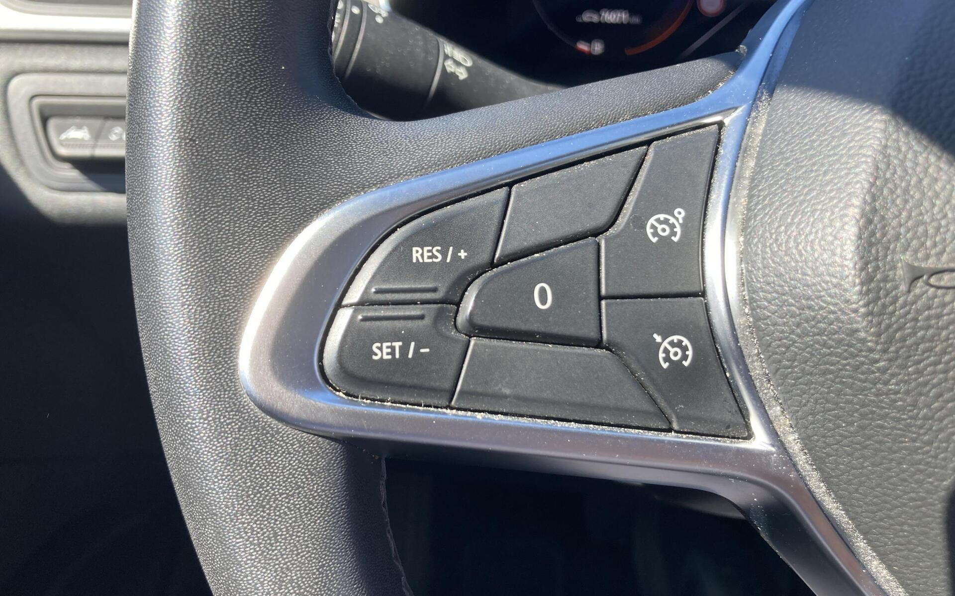 Blå Renault Captur fra 2022