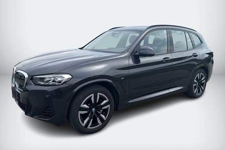 Grå BMW iX3 fra 2022