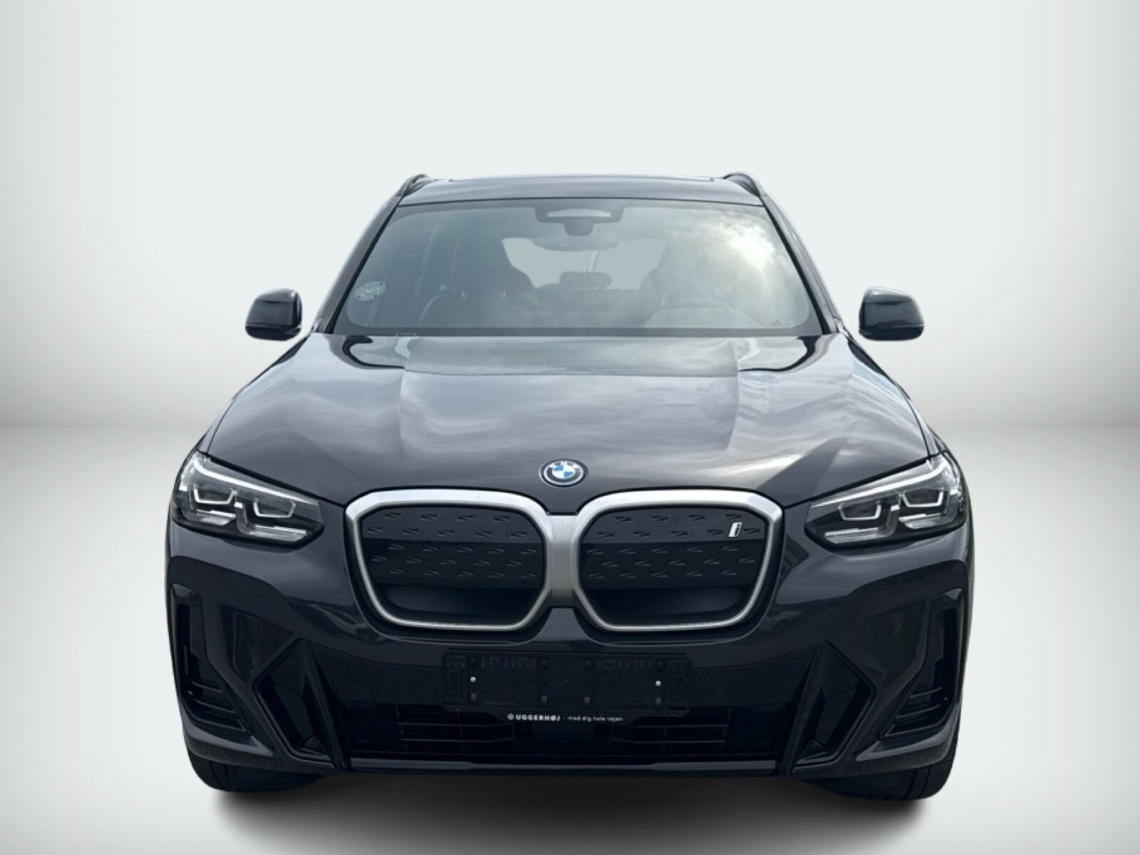 Grå BMW iX3 fra 2022