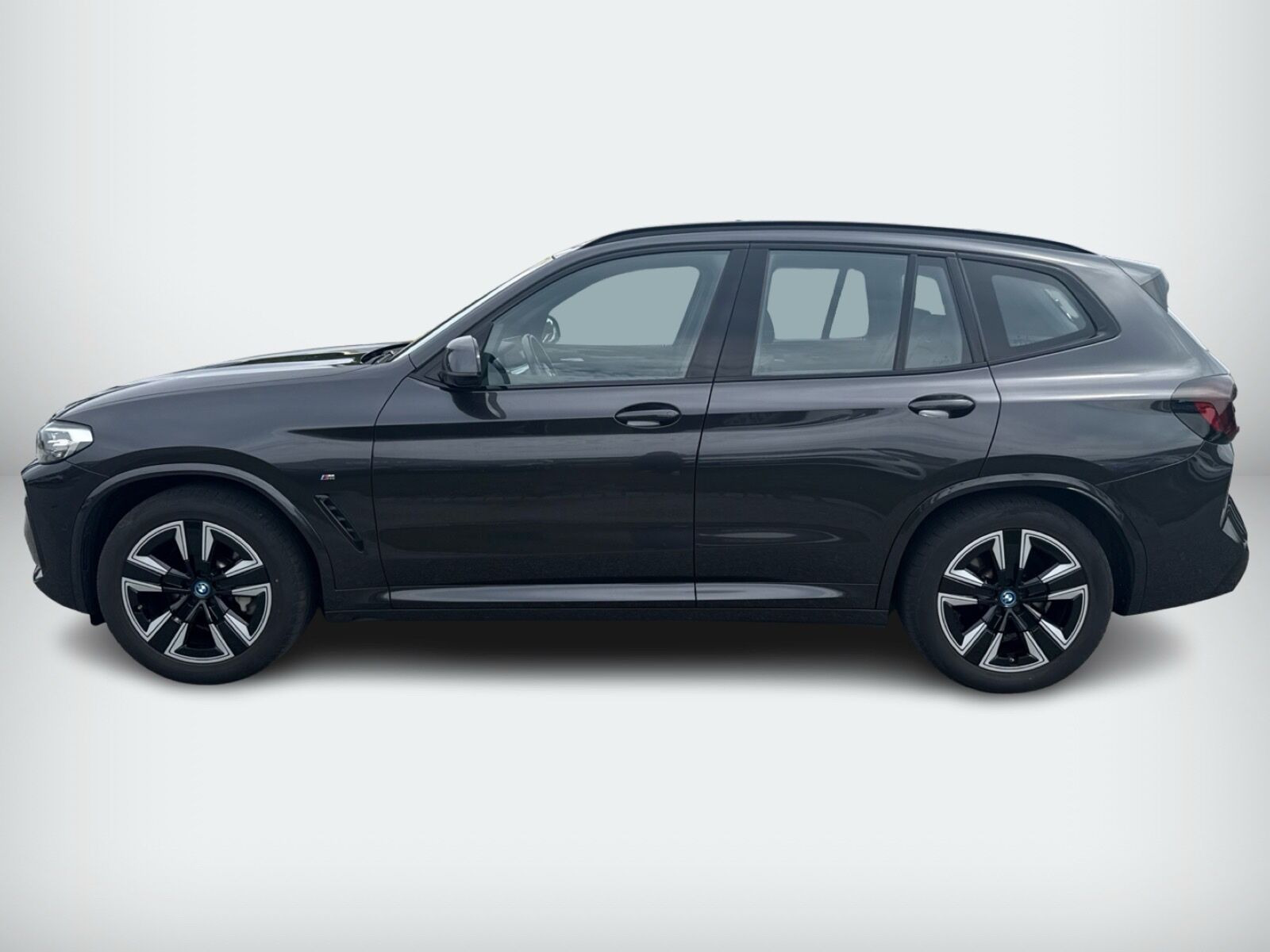 Grå BMW iX3 fra 2022