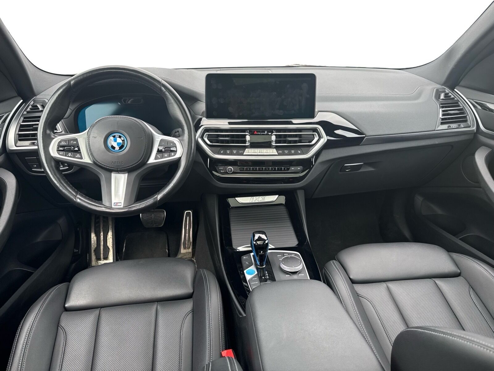 Grå BMW iX3 fra 2022