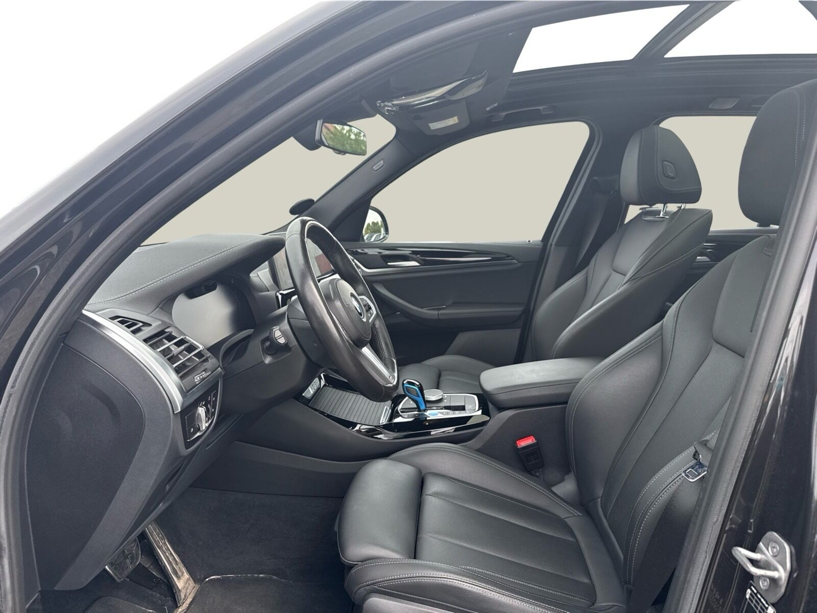 Grå BMW iX3 fra 2022