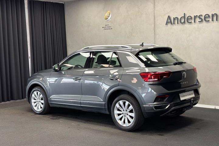 Grå VW T-Roc fra 2018