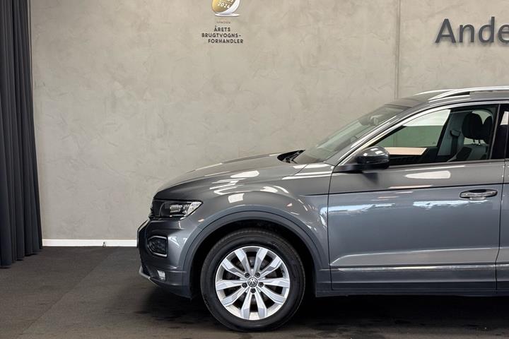 Grå VW T-Roc fra 2018