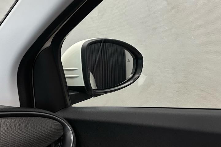 Hvid Fiat 500e fra 2023