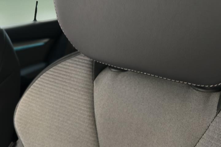 Grå Skoda Enyaq fra 2025