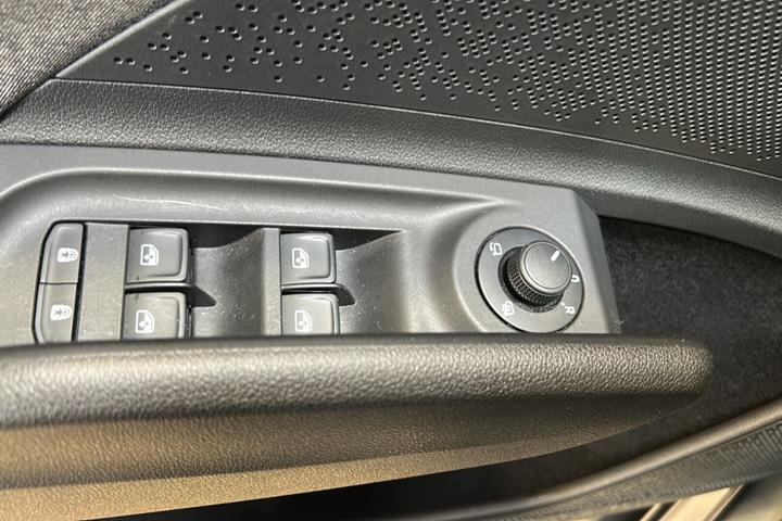 Grå Skoda Enyaq fra 2025