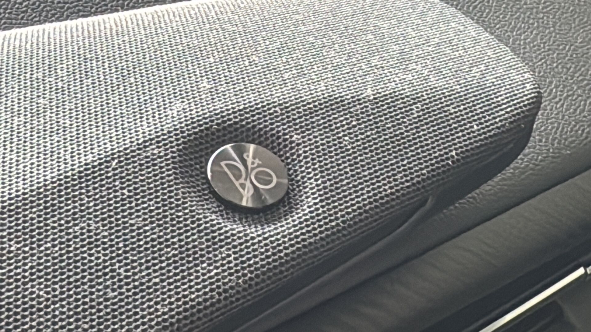 Grå Ford Capri fra 2025