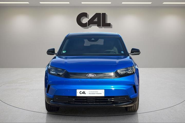 Blå Ford Capri fra 2025