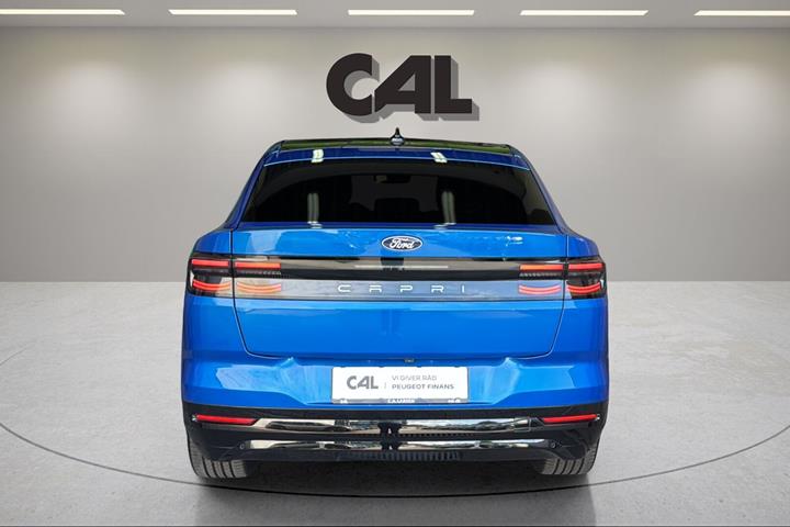 Blå Ford Capri fra 2025