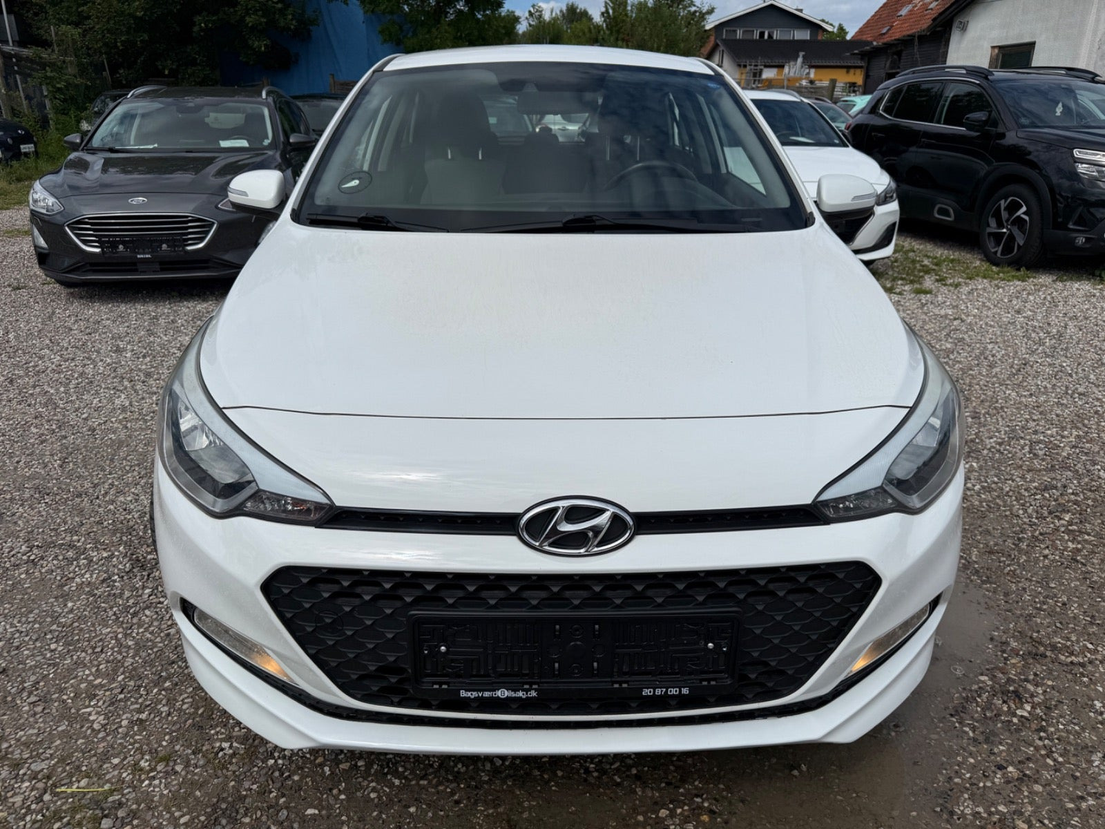 Hvid Hyundai i20 fra 2015