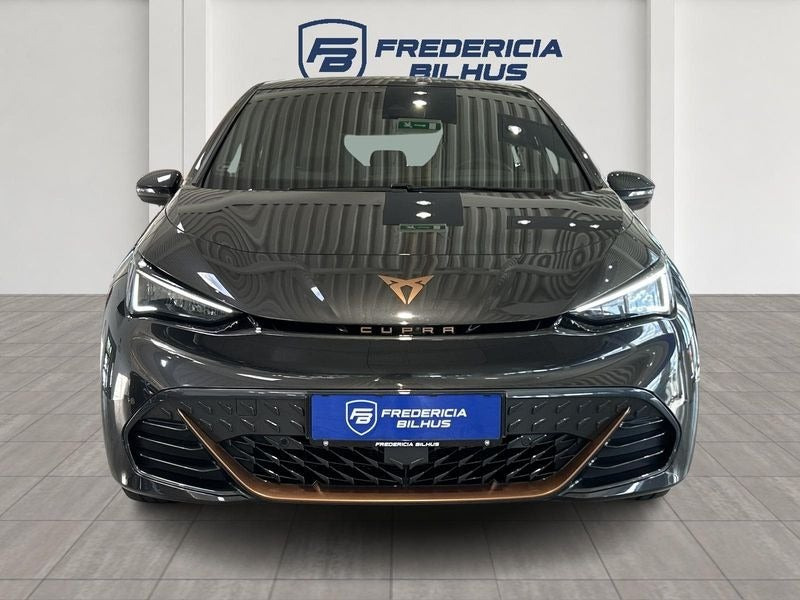 Grå Cupra Born fra 2023