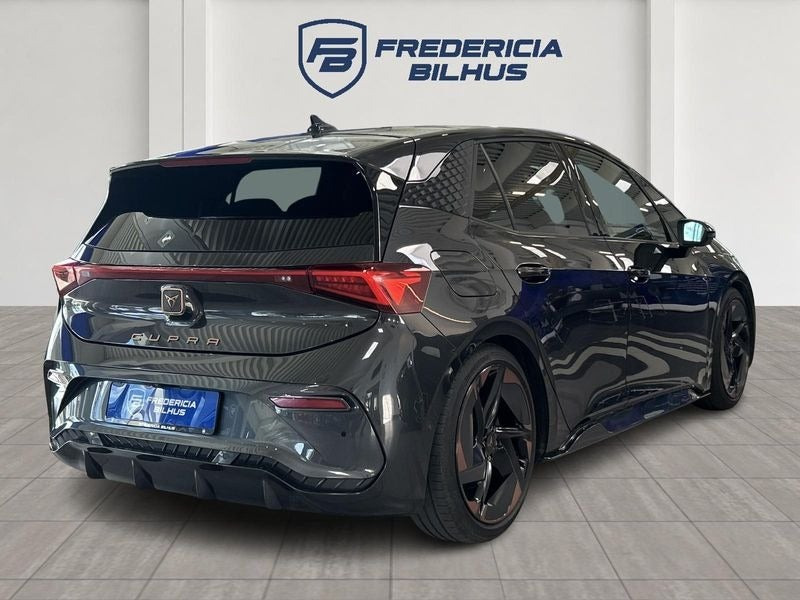 Grå Cupra Born fra 2023