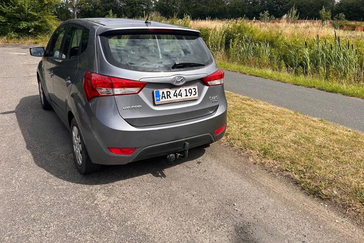 Grå Hyundai ix20 fra 2014