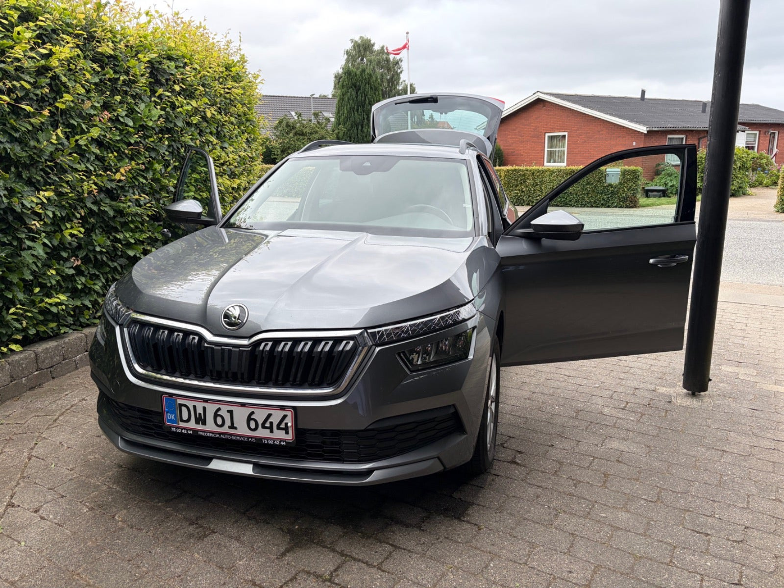 Grå Skoda Kamiq fra 2023