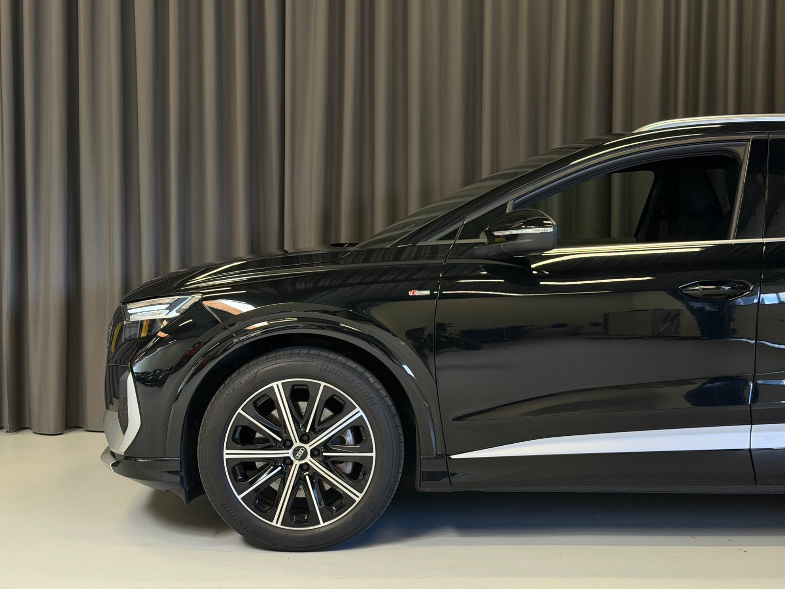 Sort Audi Q4 e-tron fra 2022