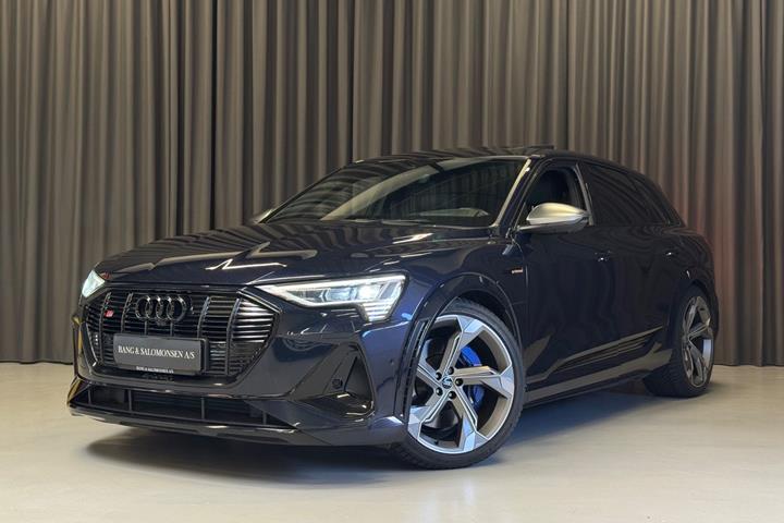 Blå Audi e-tron S fra 2022