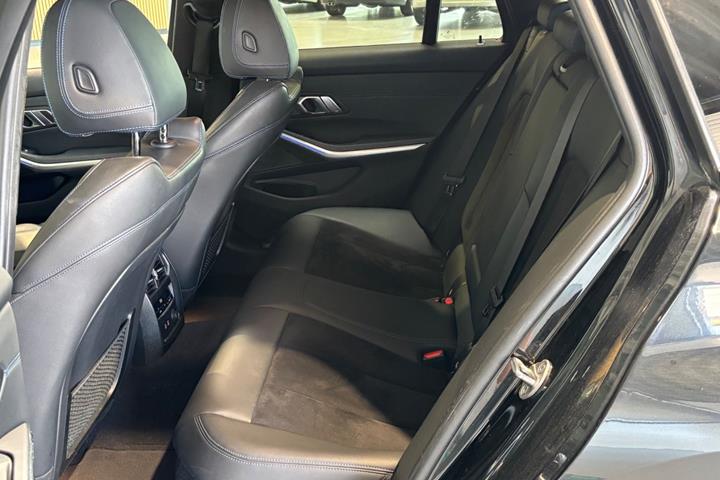 undefined BMW 320d fra 2020