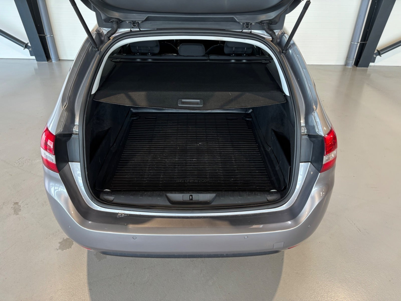 undefined Peugeot 308 fra 2016
