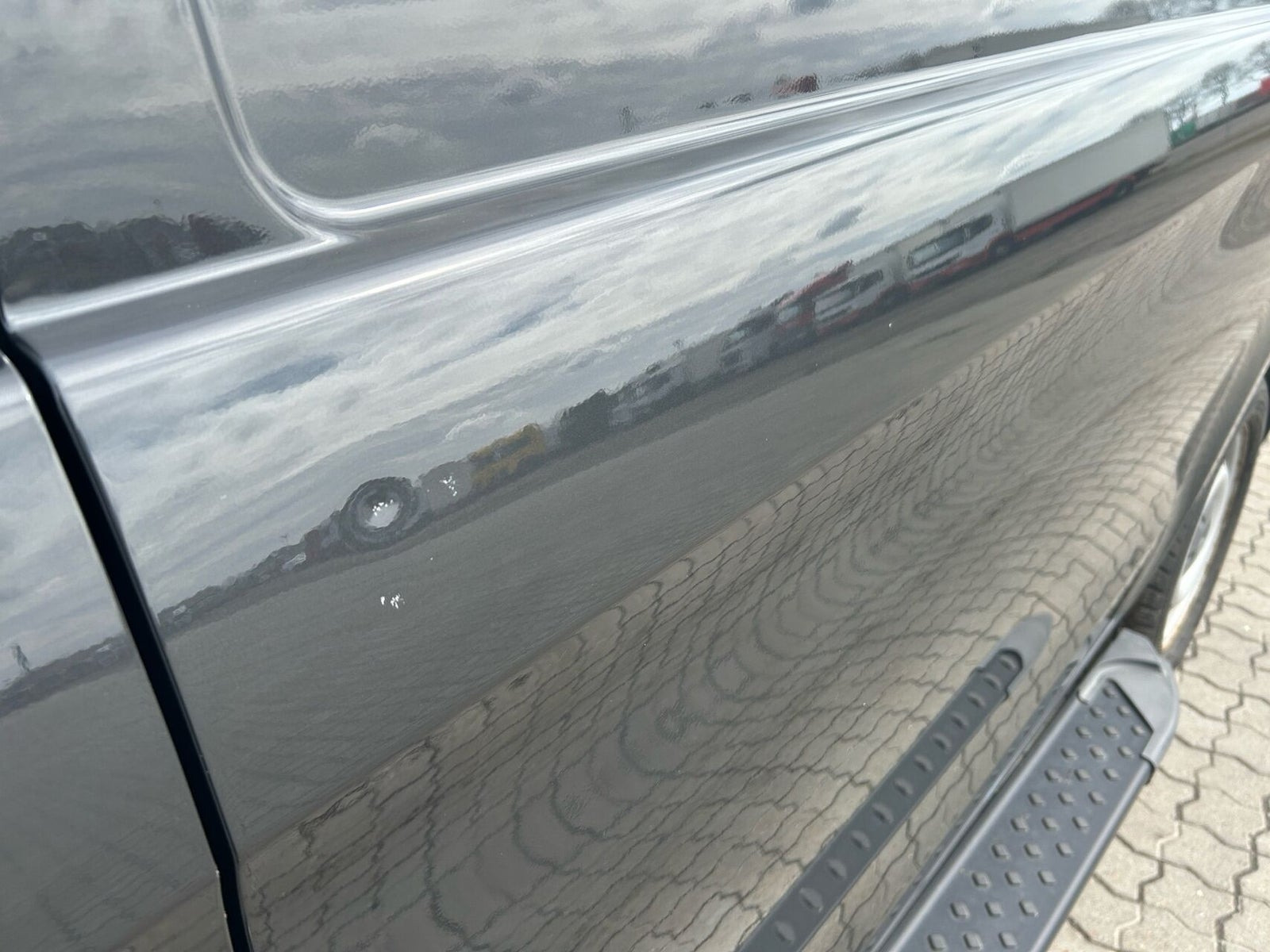 Grå Mercedes Vito 119 fra 2020