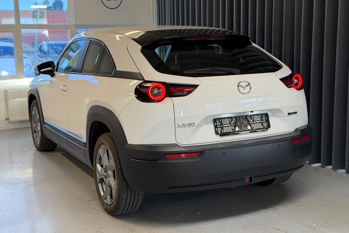 Hvid Mazda MX-30 fra 2023