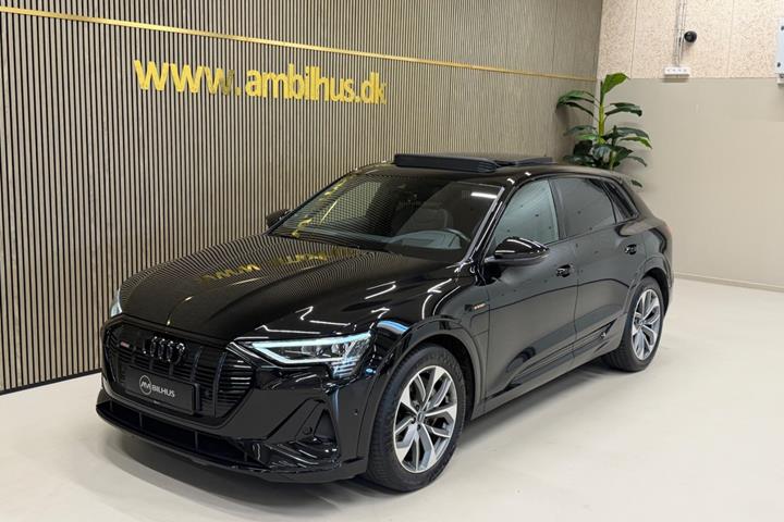 Sort Audi e-tron fra 2021