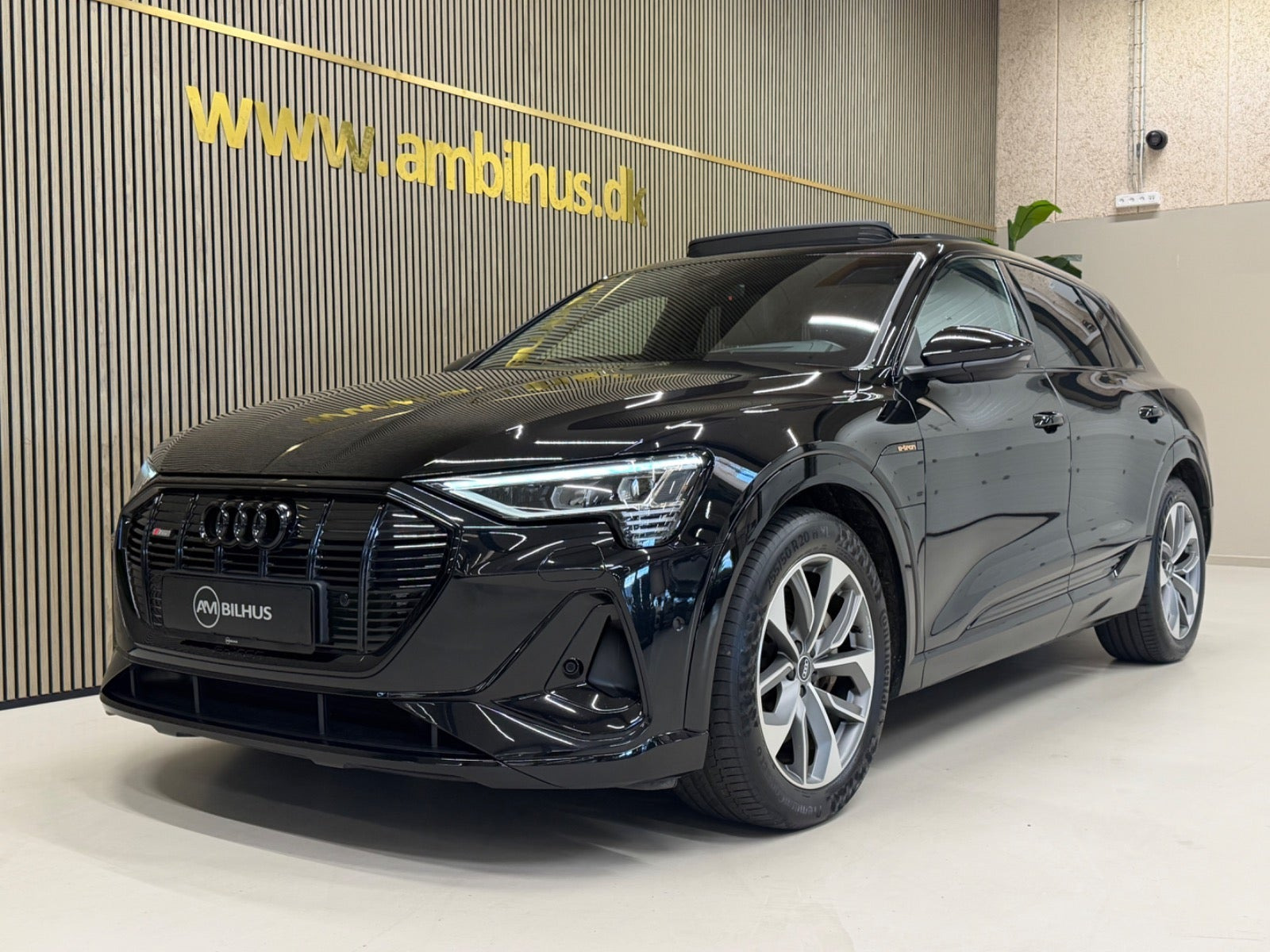 Sort Audi e-tron fra 2021
