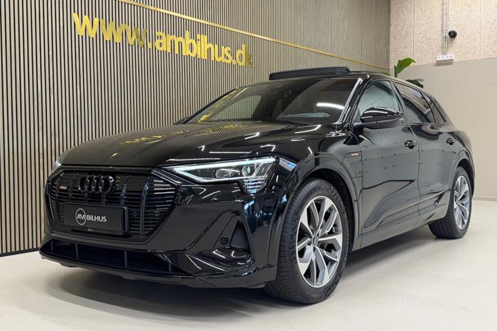 Sort Audi e-tron fra 2021