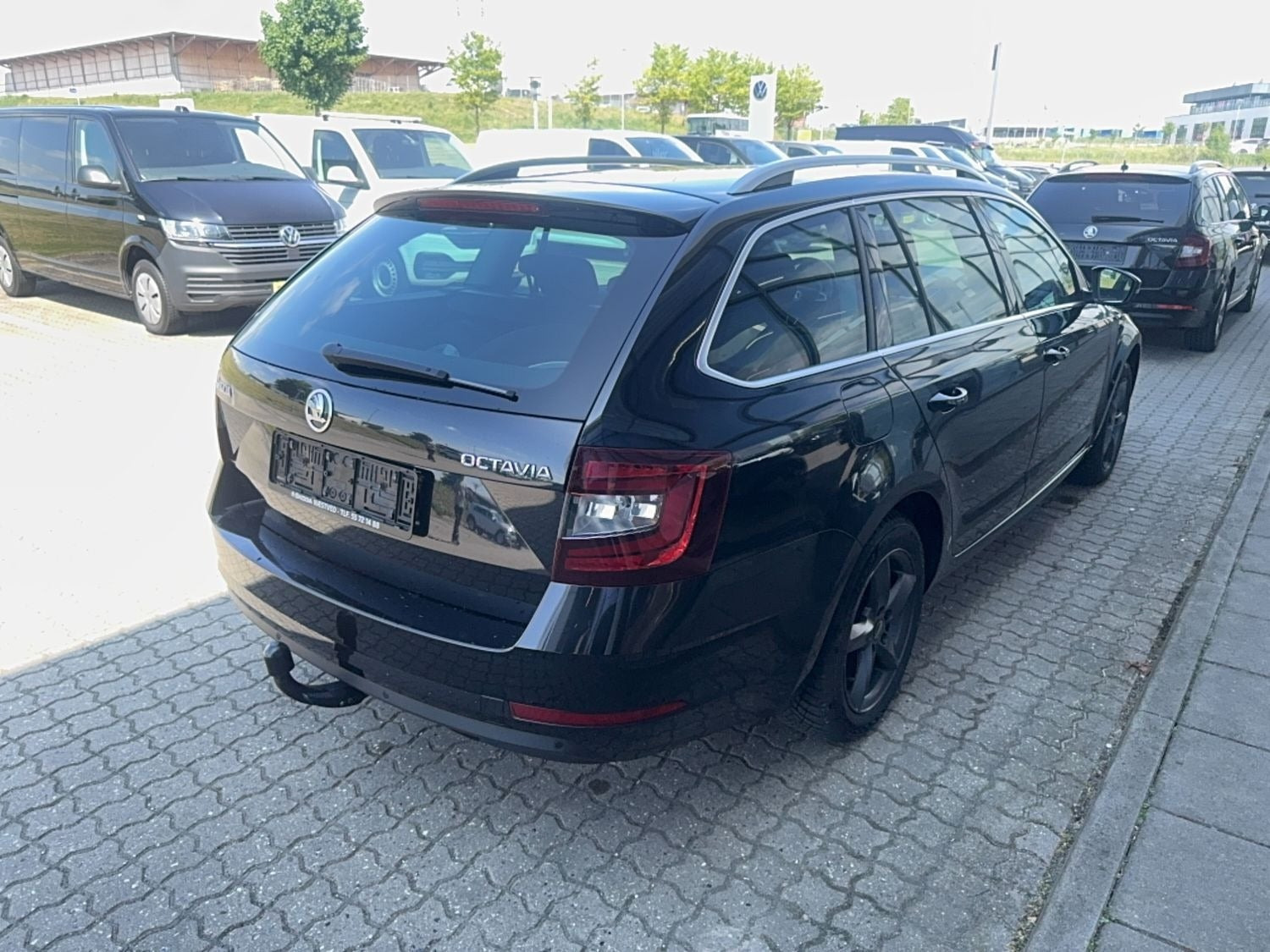 Sort Skoda Octavia fra 2018